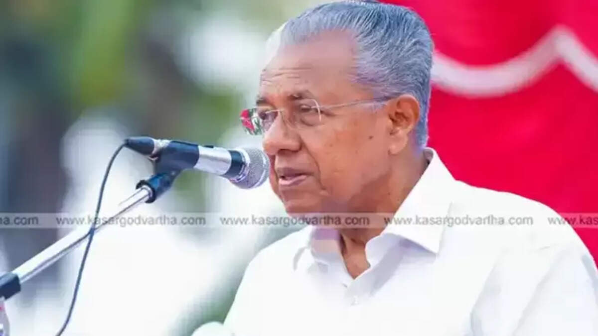 Chief Minister Pinarayi Vijayan inaugurating 'My Kerala' exhibition.