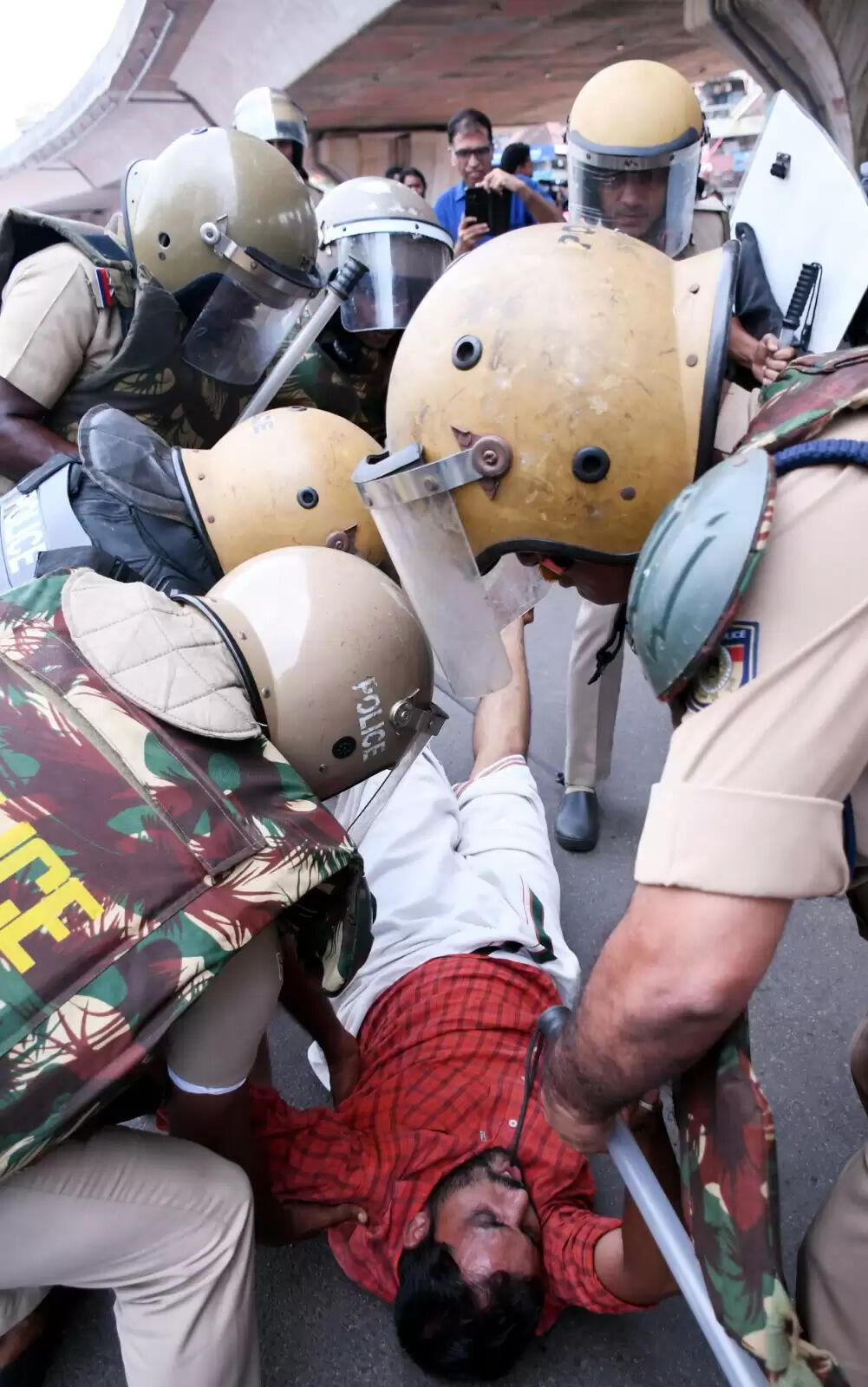 UDSSF protest road blockade Kasaragod PM Shri
