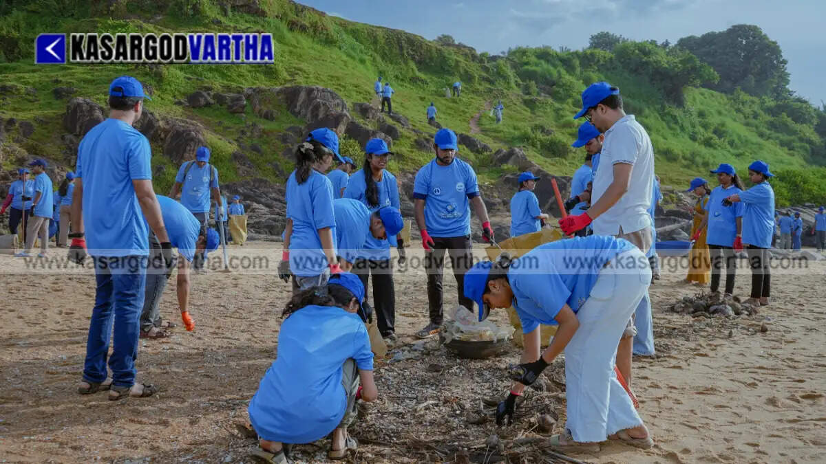 Image reflecting beach cleanup drive at Kottikulam Kodi Beach
