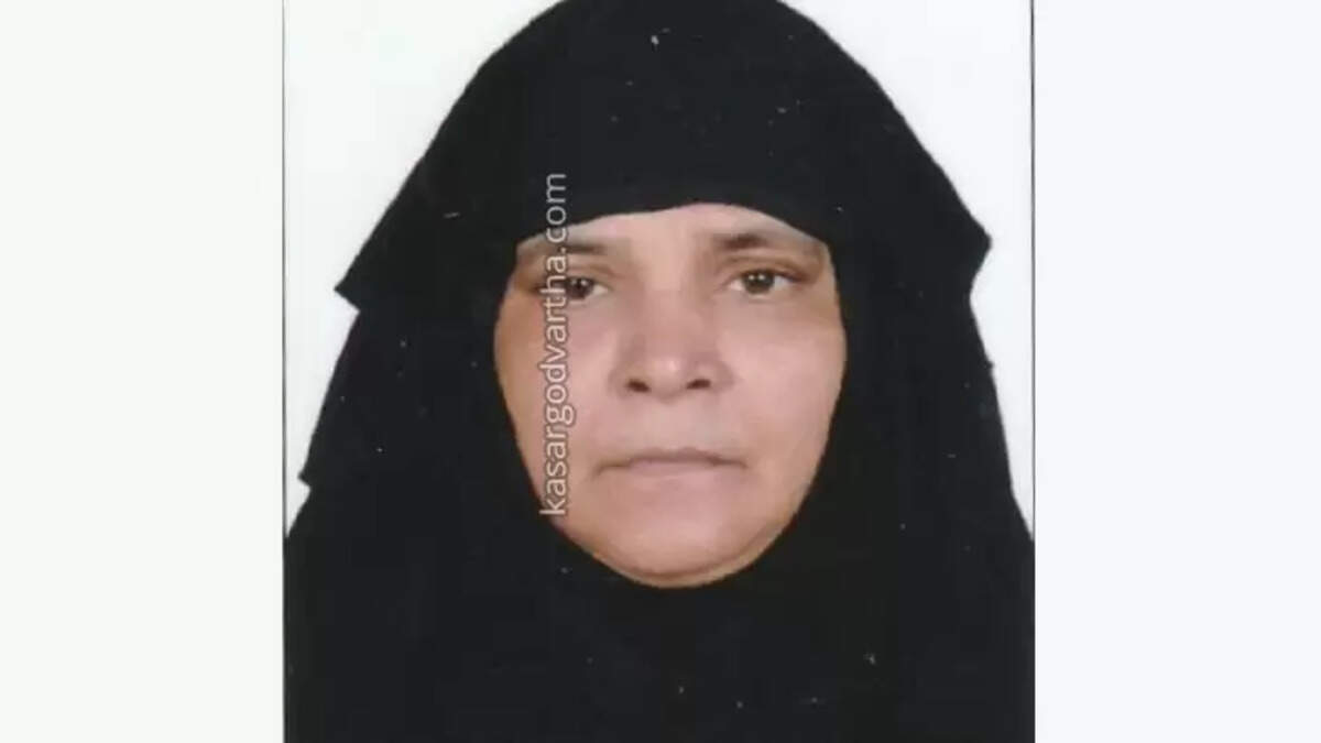Rukhiya from Kasaragod receiving treatment in Mecca hospital