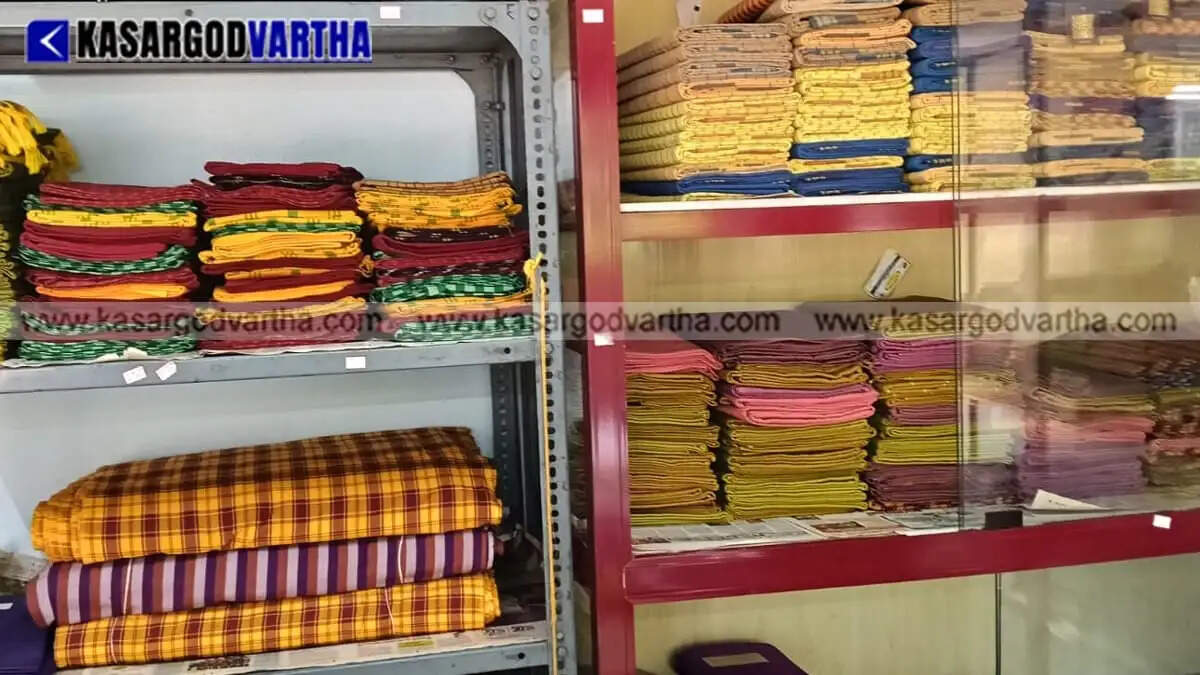 Kasaragod Saree heritage at risk: Roof collapse exposes valuable teak wood looms to rain and sun