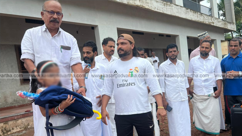 Crowd gathered at a school event in Pallikkara, Kasaragod.