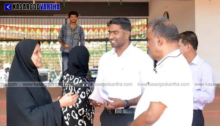 District Collector Arjun Pandyan inspecting the Vidyanagar Municipal Stadium site