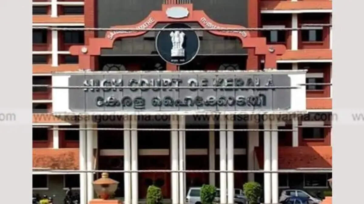 Kerala High Court Questions Government's Double Standards on Road Blockade Protests