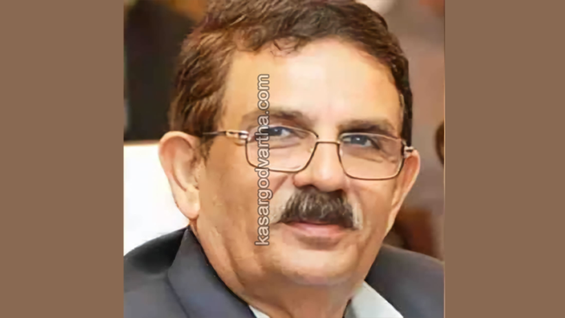 Zakariya Jokkatte receiving Karnataka Rajyotsava Award