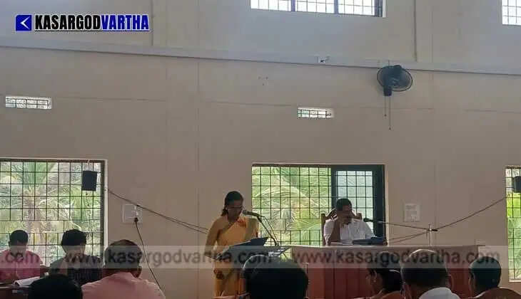 Dramatic Scenes During Nileshwaram Budget Presentation