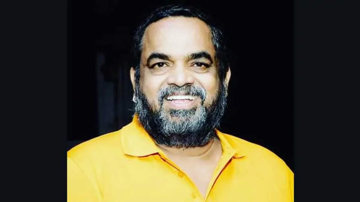 Karwar MLA Satish Krishna Sail