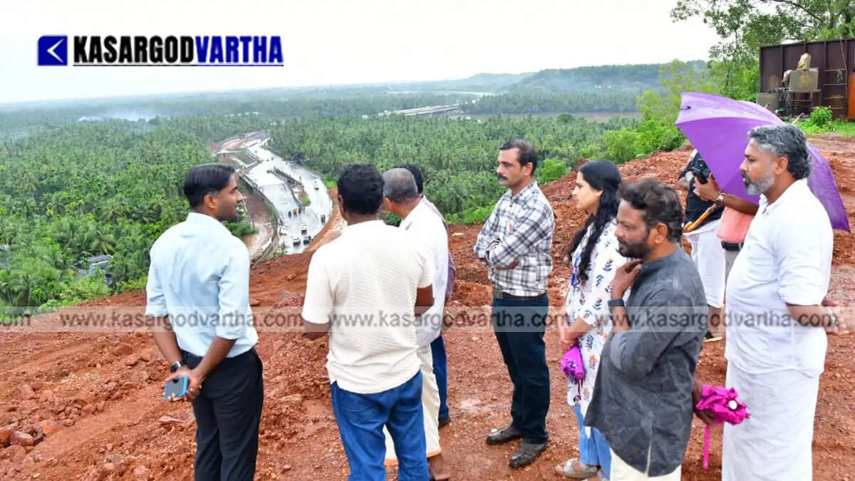kasaragod collector arjun pandian visits flood affected