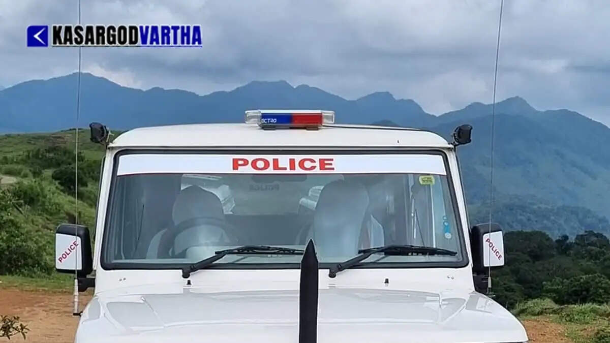   Image Representing Blackmailing in Kasaragod: 66-year-old man extorted of Rs 20 lakhs over private video leak threats; case registered.