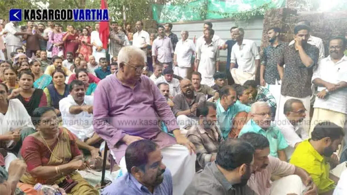 ED concludes raids at residences of Pinarayi Vijayan and Muhammad Riyas; CPM stages heavy protest blocking officials' vehicles.