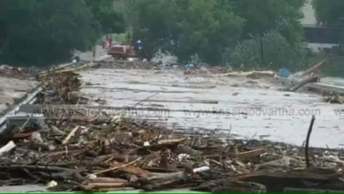 Texas Flash Floods: 13 Dead, 20 Girls Missing