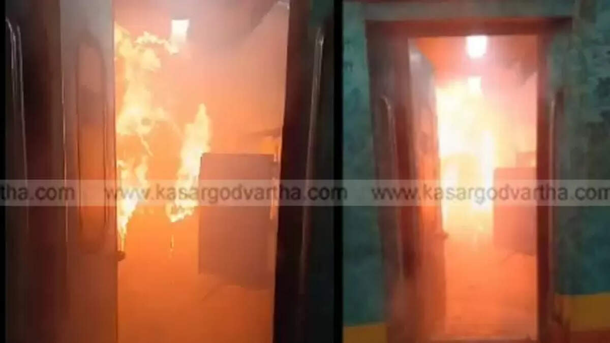 Fire Breaks Out on Tatanagar-Ernakulam Express in Andhra Pradesh