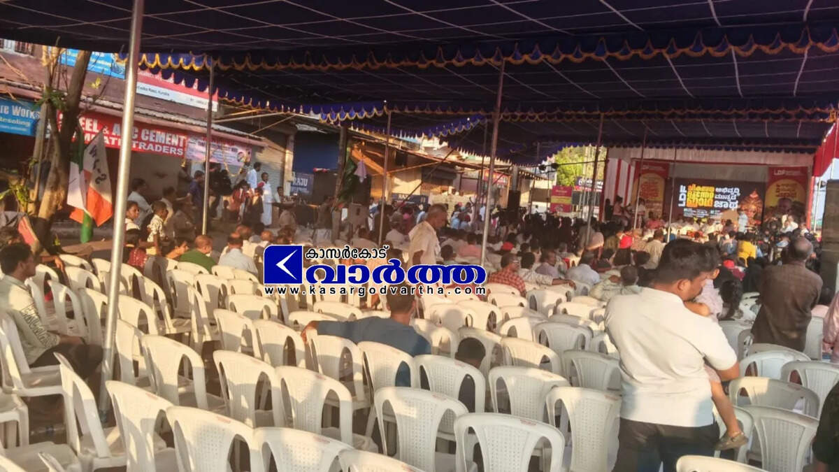 Empty Chairs after Chief Minister Pinarayi Vijayan delivering the inaugural speech at LDF Vikasana Munneta Jatha in Kumbla.