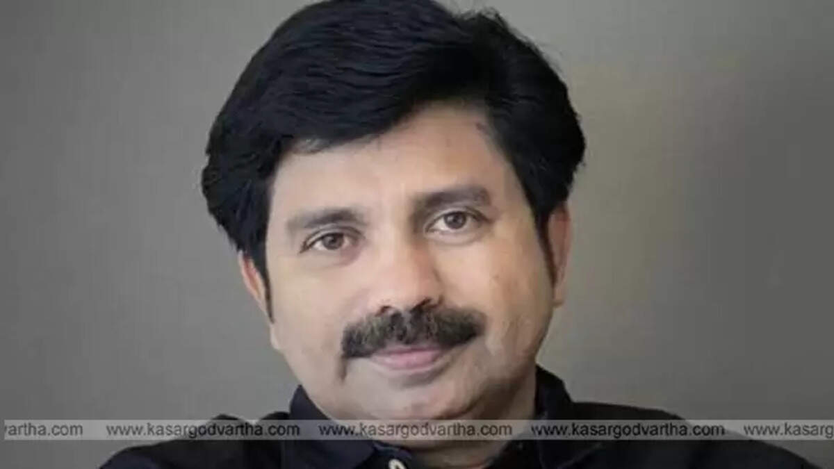 Portrait of Aryadan Shoukath, UDF candidate for Nilambur by-election.