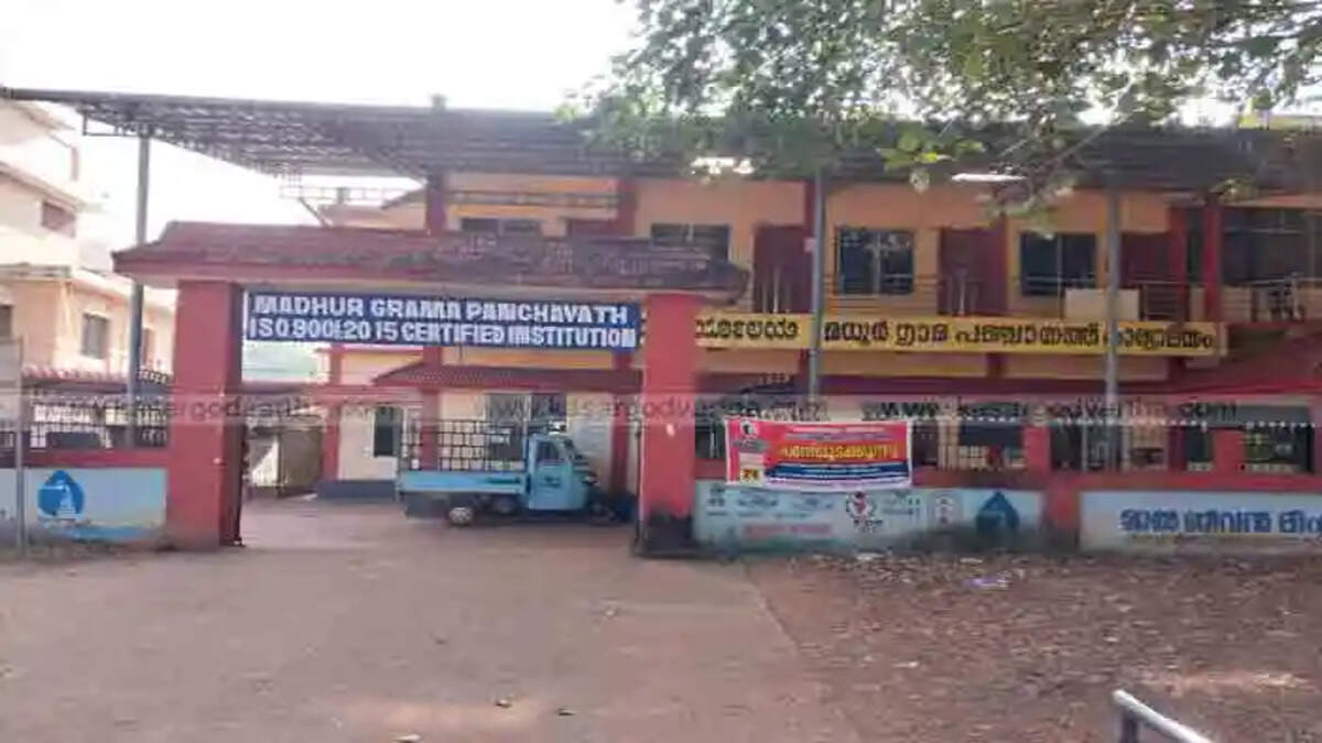 cpm alleges corruption against madhur panchayat administrati