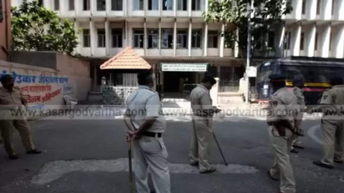 School Principal and Peon Arrested for Alleged Forced Menstrual Checks on Students in Thane, Maharashtra