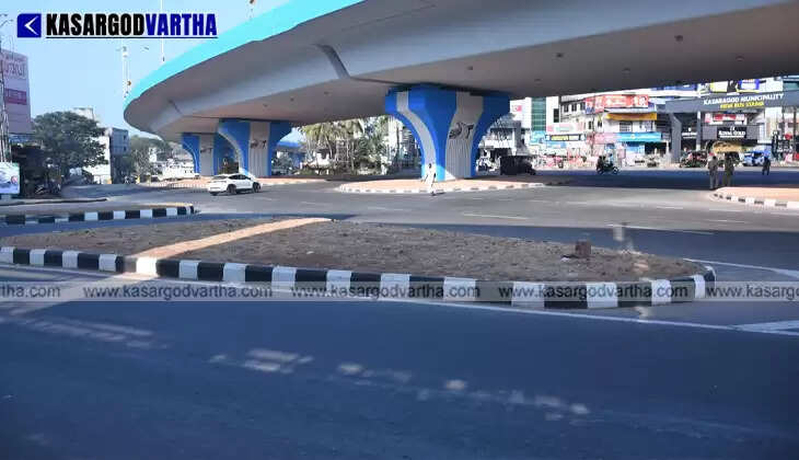 Stationary buses and empty roads in Kasaragod town during the national strike.