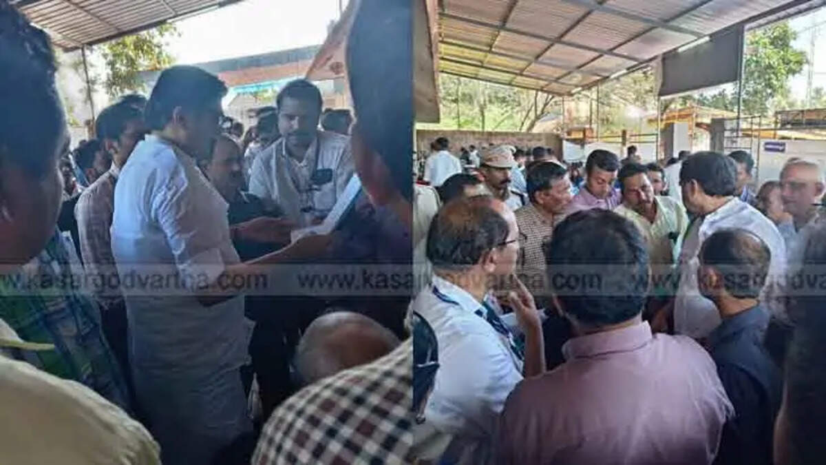 Union leaders pressing government to lift ban on group activities