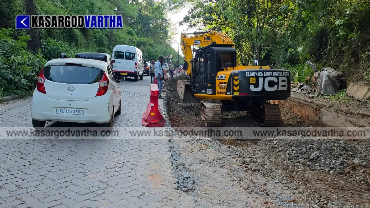 Representational image reflecting Kasaragod-Kanhangad highway renovation and concrete work near Chandragiri bridge