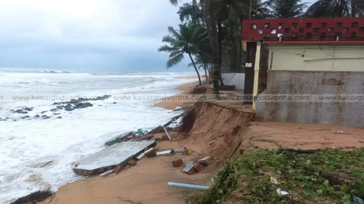 kasaragod sea attack in coastal areas