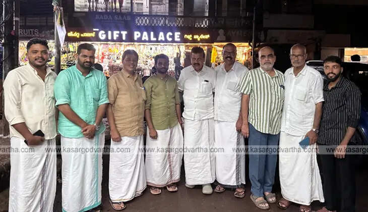 Muslim League District General Secretary A Abdurahman and MLA N A Nellikkunnu felicitate the winners.