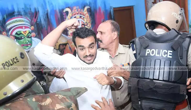 A group of MSF members protesting in front of a government office.