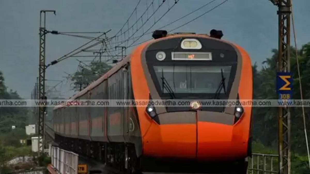 Human Rights Commission Takes Suo Motu Case After Expired Soft Drink Served on Mangaluru-Thiruvananthapuram Vande Bharat Express