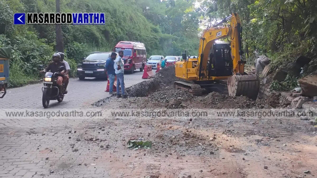 Representational image reflecting Kasaragod-Kanhangad highway renovation and concrete work near Chandragiri bridge