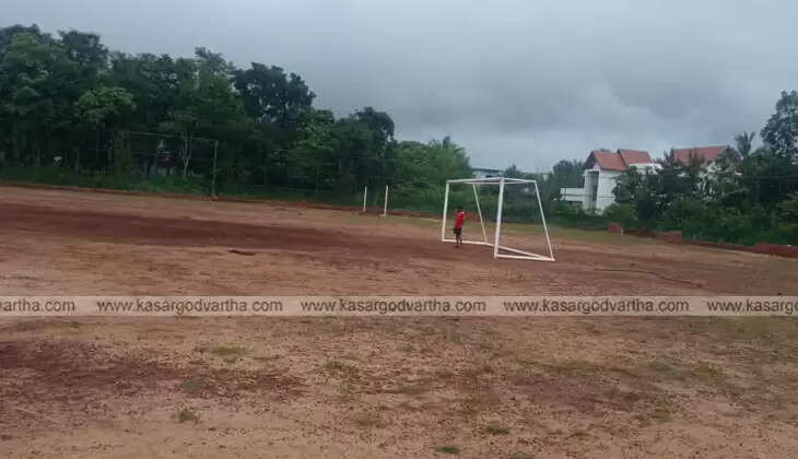 Congress leaders at a press conference about Cheemeni playground corruption