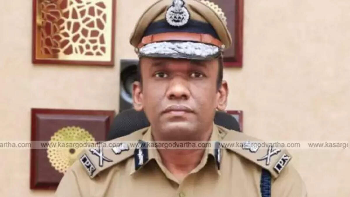 Manoj Abraham promoted to the rank of DGP.