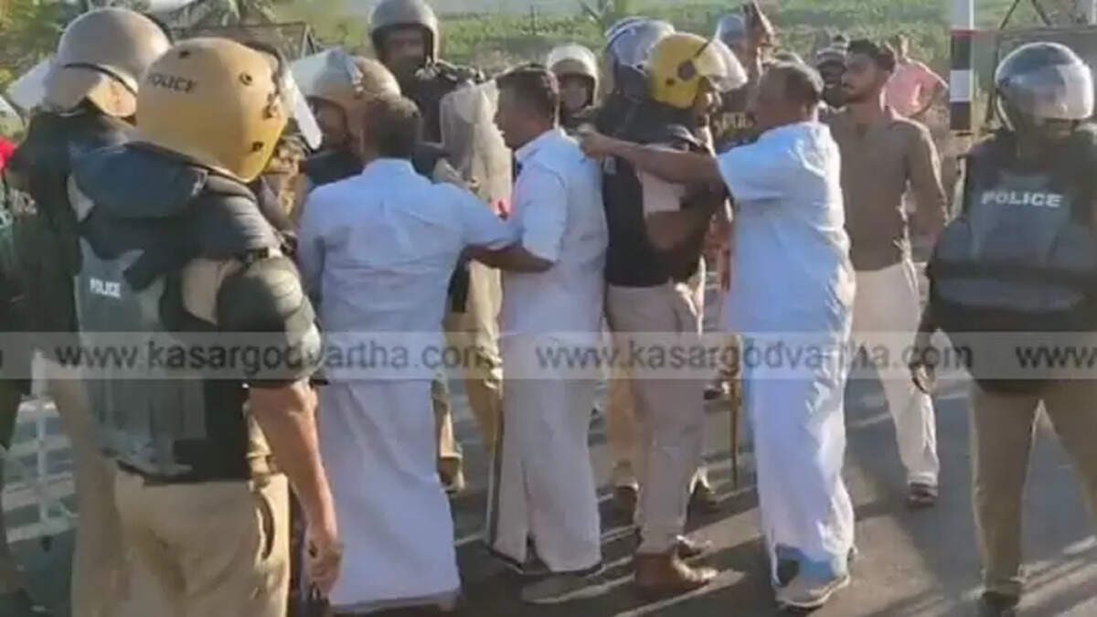 Kumbala Toll Plaza Protest: Police Register Case Against 500 People