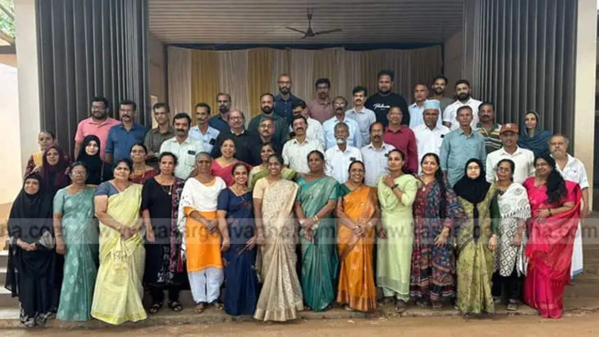 Former Teachers of Mogralputhur School Reunite