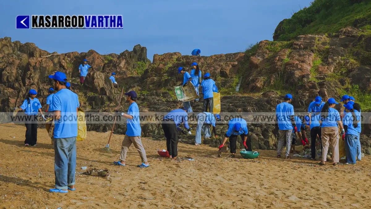 Image reflecting beach cleanup drive at Kottikulam Kodi Beach