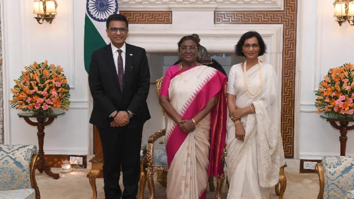 kalpana das wife of cji dy chandrachud shares nostalgic me