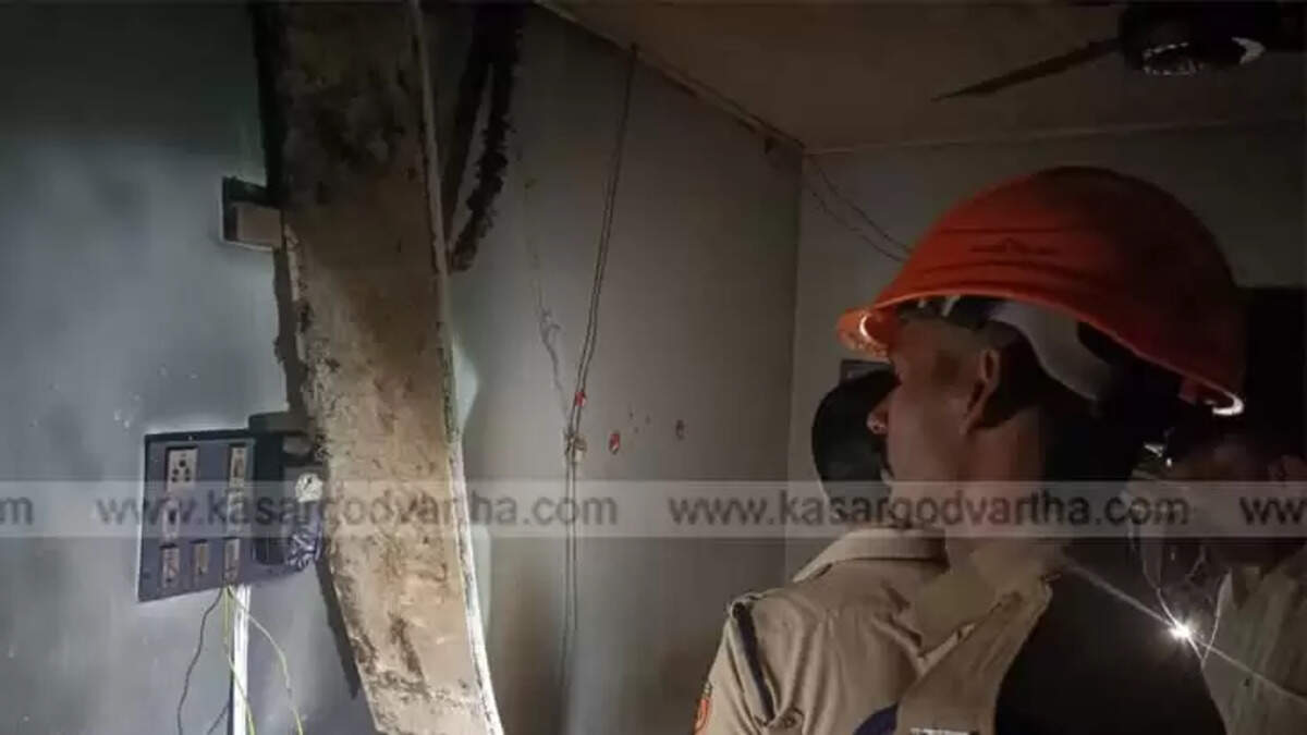 Fire Breaks Out in Kasaragod House Bedroom Due to Short Circuit While Charging Mobile Phone