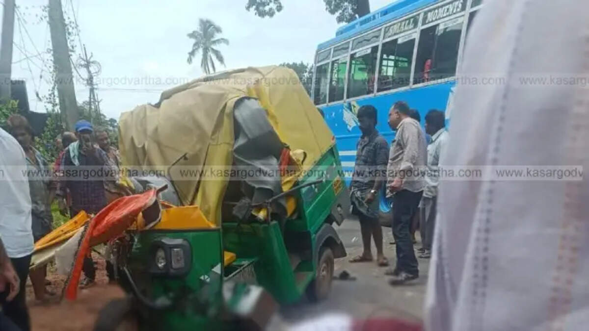 bus hits auto-rickshaw in kannur bekal resident killed thr