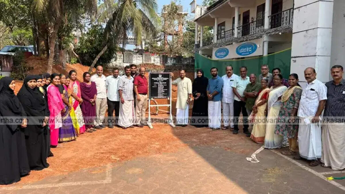 Chairperson Abbas Begum laying the foundation stone for the new conference hall in Kasaragod