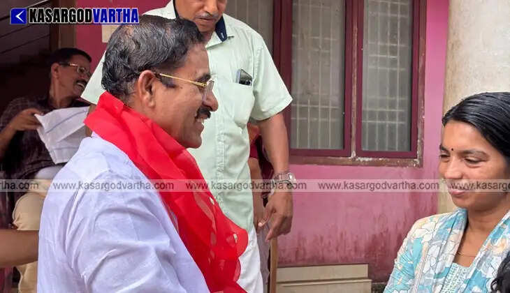 LDF candidate C.H. Kunhambu receiving a grand welcome at Bovikanam in Uduma constituency in 2026.