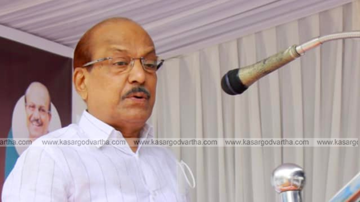 PK Kunhalikutty addressing media in Malappuram