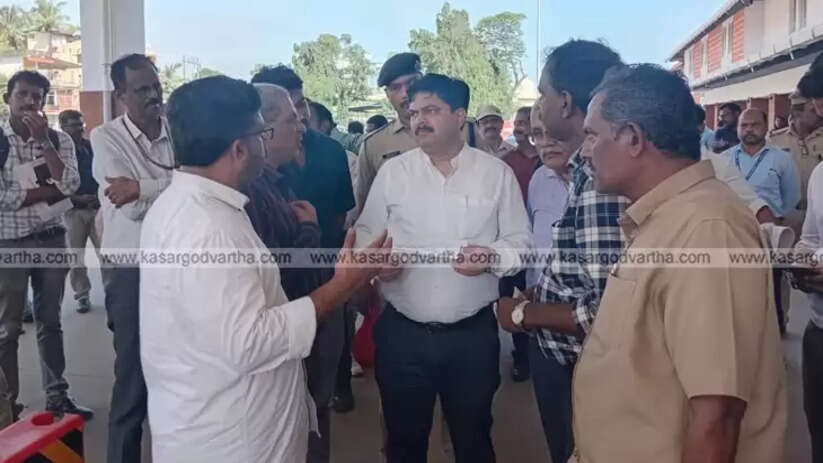Divisional Railway Manager visit Kasaragod railway station