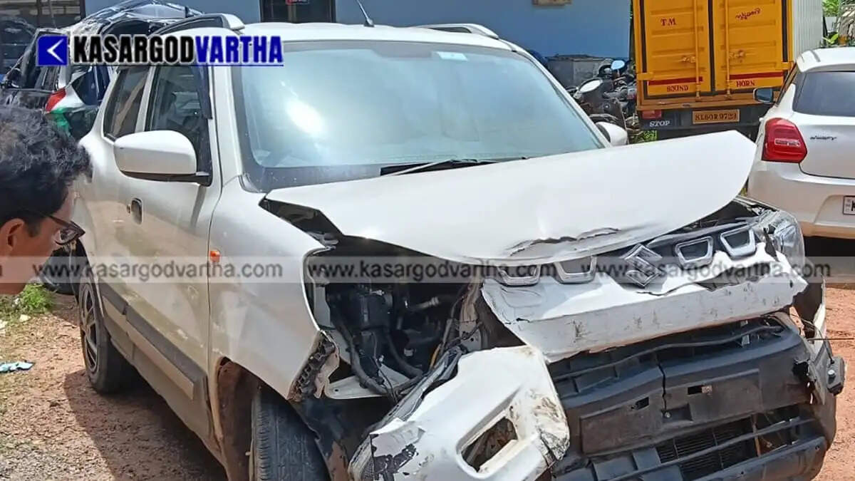 Multi-car crash on Karanthakkad service road in Kasaragod; 19-year-old woman booked for reckless driving
