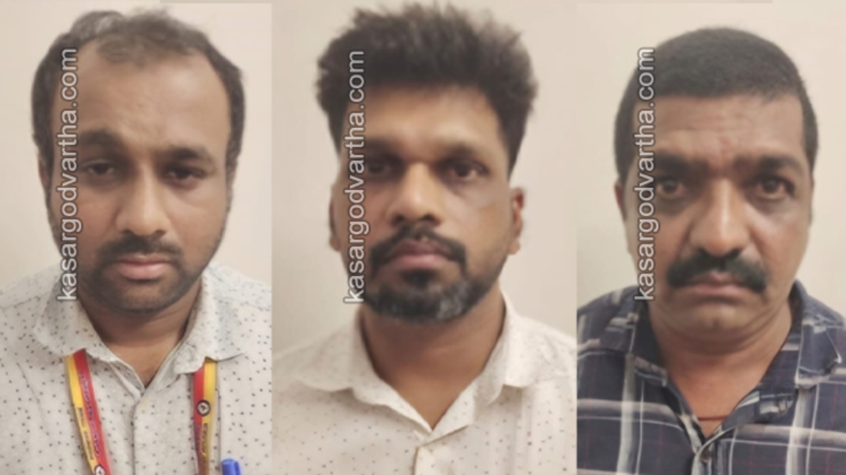  Karnataka Deputy Tahsildar Rajesh Naik arrested by Lokayukta police for bribery.