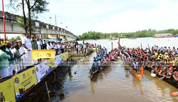 Crowd gathered at Tejaswini River for Champions Boat League