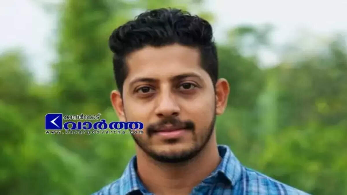 A 33-year-old employee of Pullur Service Co-operative Bank was found dead after being hit by a train near Kushal Nagar