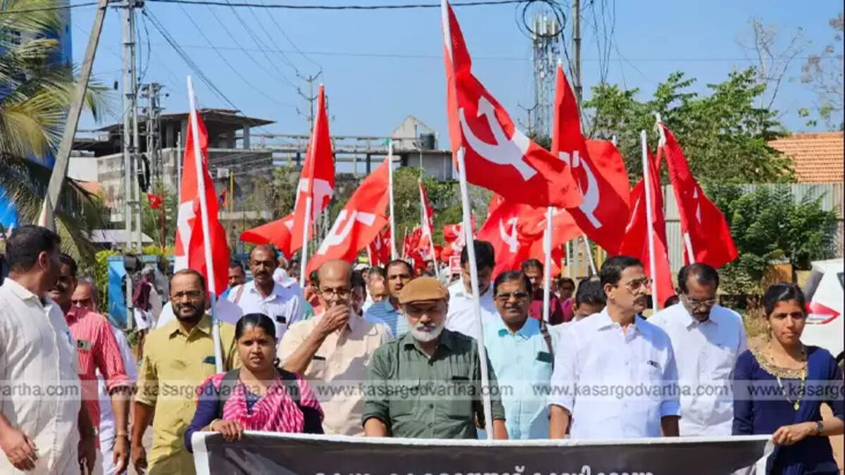Kasaragod_Protest_PK_Sreemathi.jpg