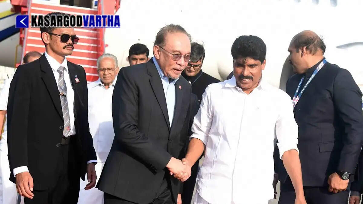 Image of meeting context with Grand Mufti Kanthapuram A.P. Aboobacker Musliyar