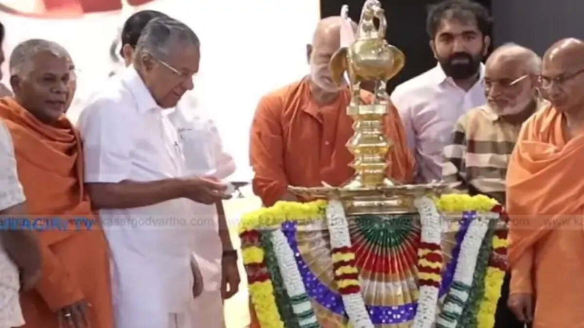 Kerala Chief Minister Pinarayi Vijayan and Swami Sachidananda advocating for changes in temple customs