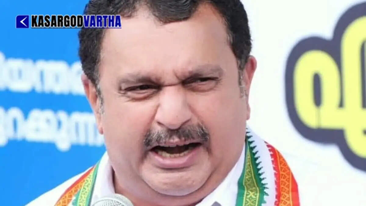 2 personal staff members of Minister K Muraleedharan resign citing personal reasons