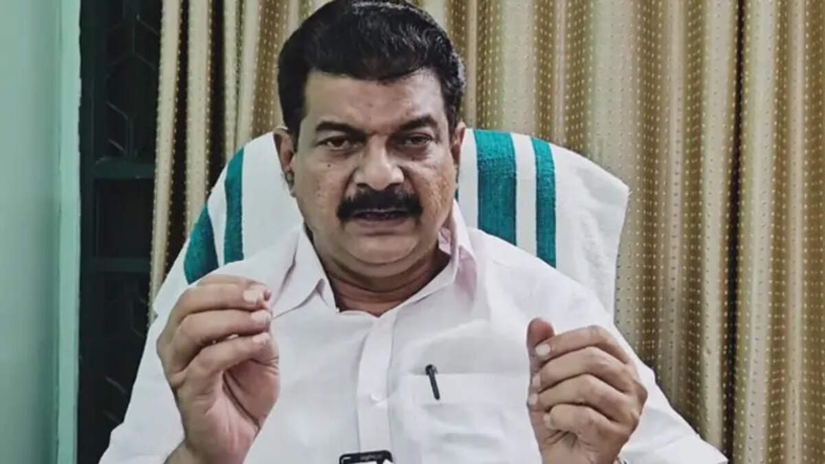 PV Anvar Visits Kasaragod; Assures Housing for Auto Driver's Family