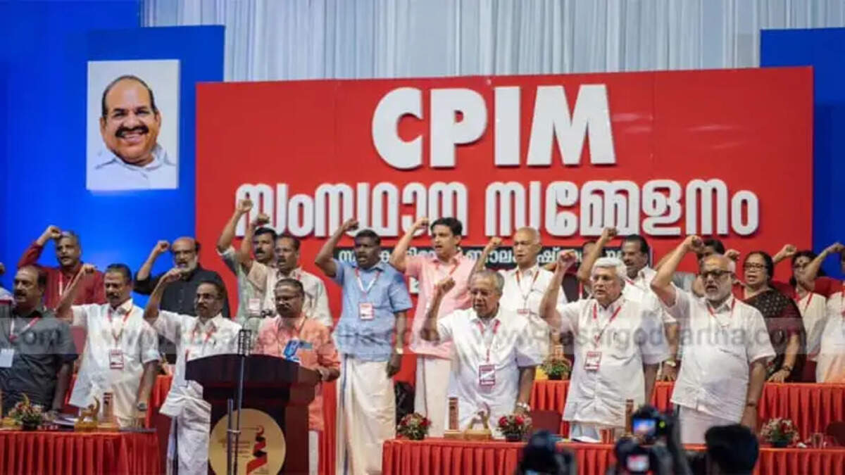 K.V. Kunhiraman Attracts Attention by Singing International Song at CPM State Conference